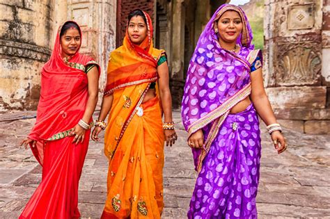 Una de cada seis mujeres es india: así es su lucha por la igualdad